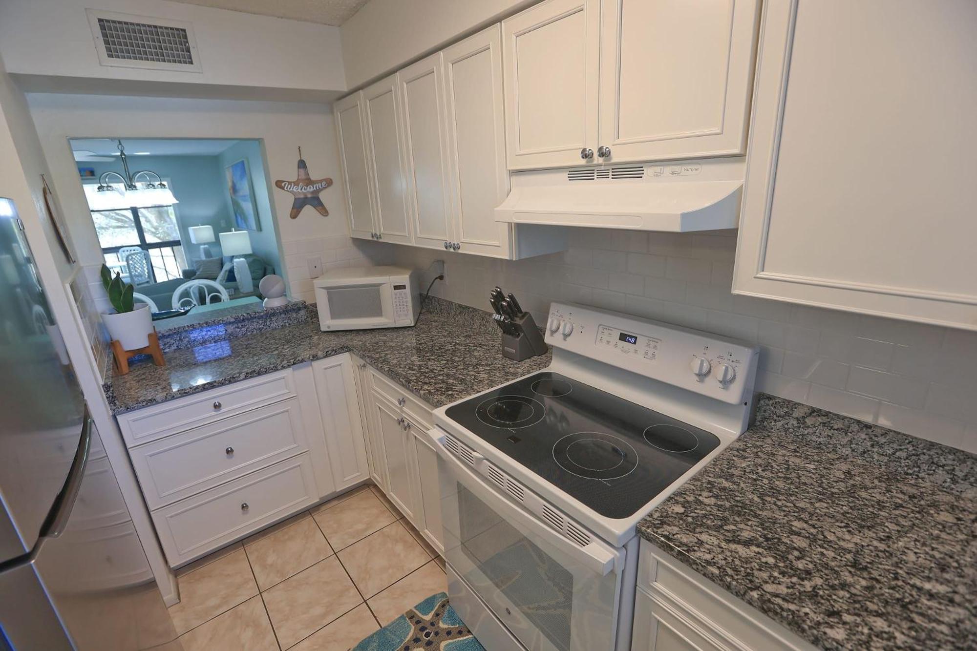Updated Condo With Pool, Walk To Crescent Beach & Restaurants! Sarasota Exterior foto